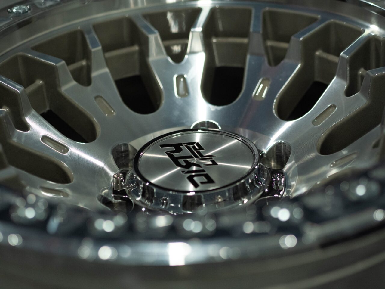 Dirtylife Alloy Wheel Spoke Detail